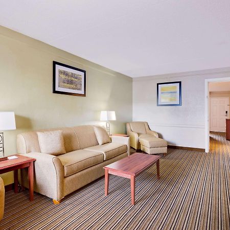 Baymont By Wyndham Jacksonville Orange Park Exterior photo