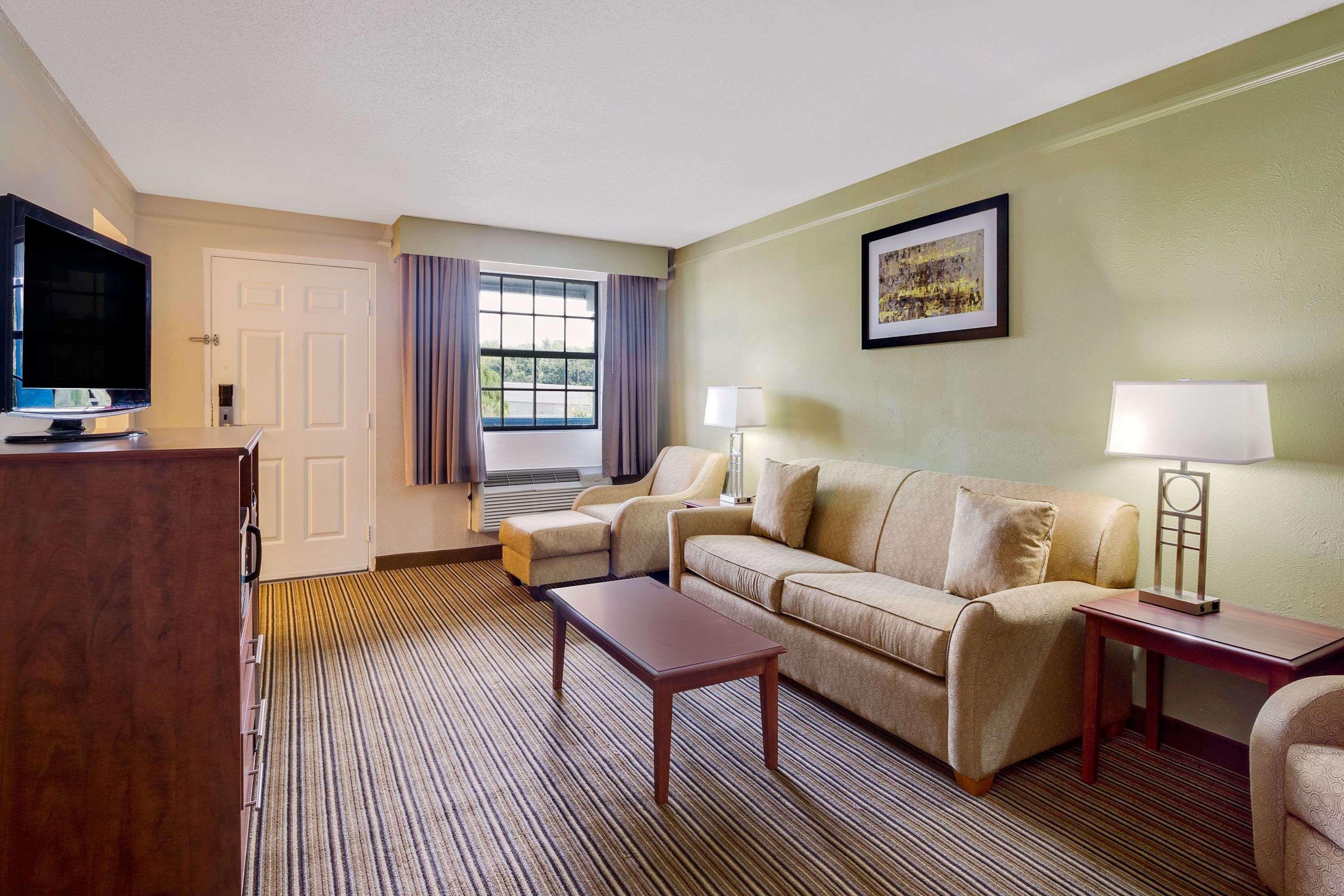 Baymont By Wyndham Jacksonville Orange Park Exterior photo