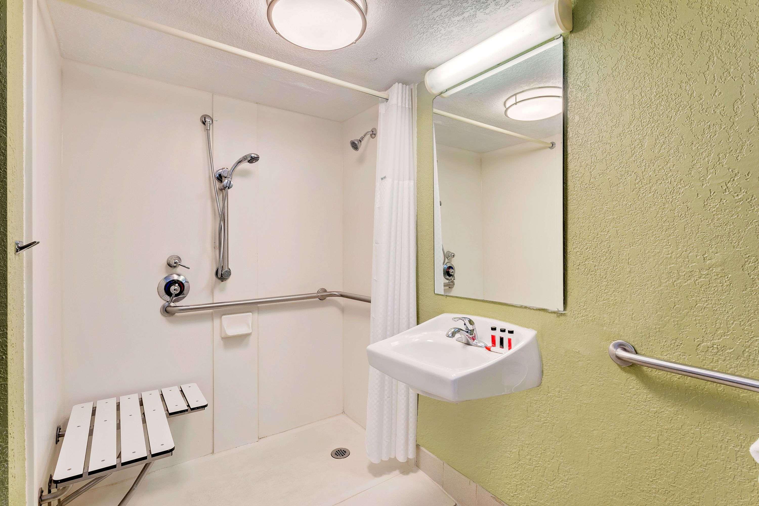 Baymont By Wyndham Jacksonville Orange Park Exterior photo