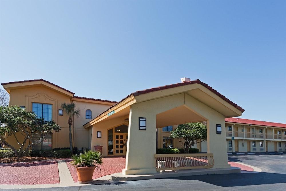 Baymont By Wyndham Jacksonville Orange Park Exterior photo