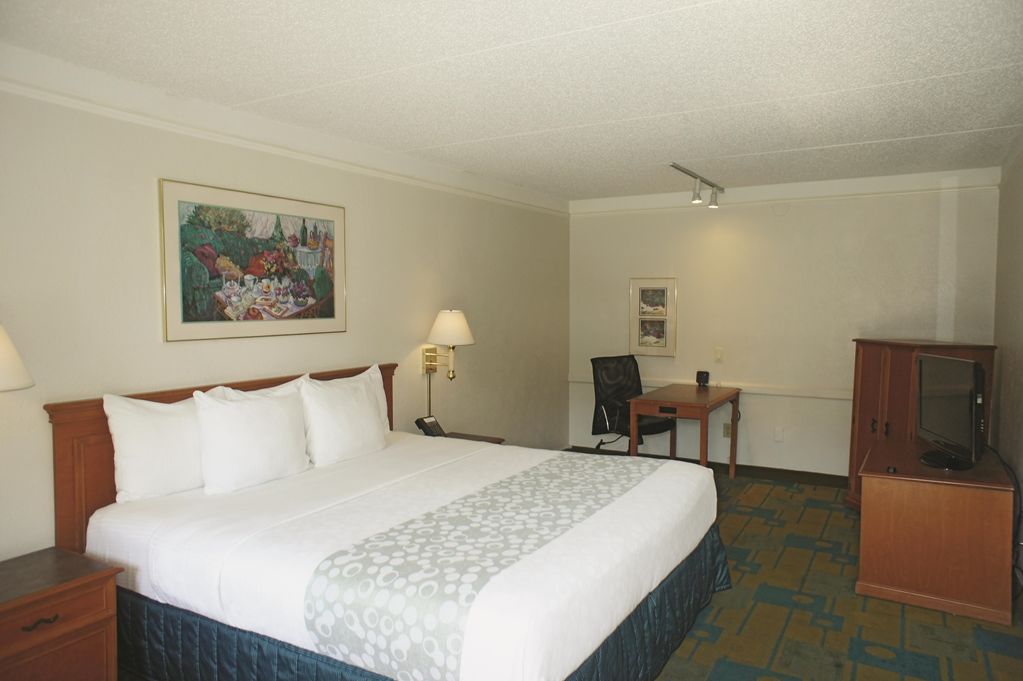 Baymont By Wyndham Jacksonville Orange Park Room photo