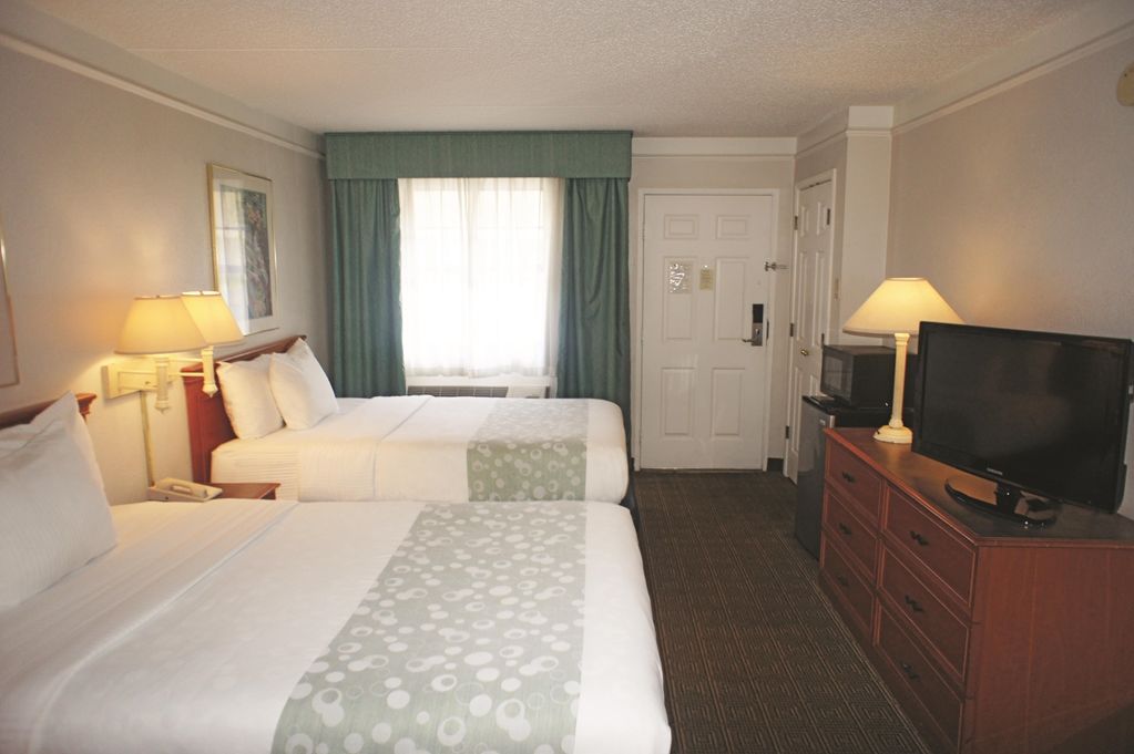 Baymont By Wyndham Jacksonville Orange Park Room photo