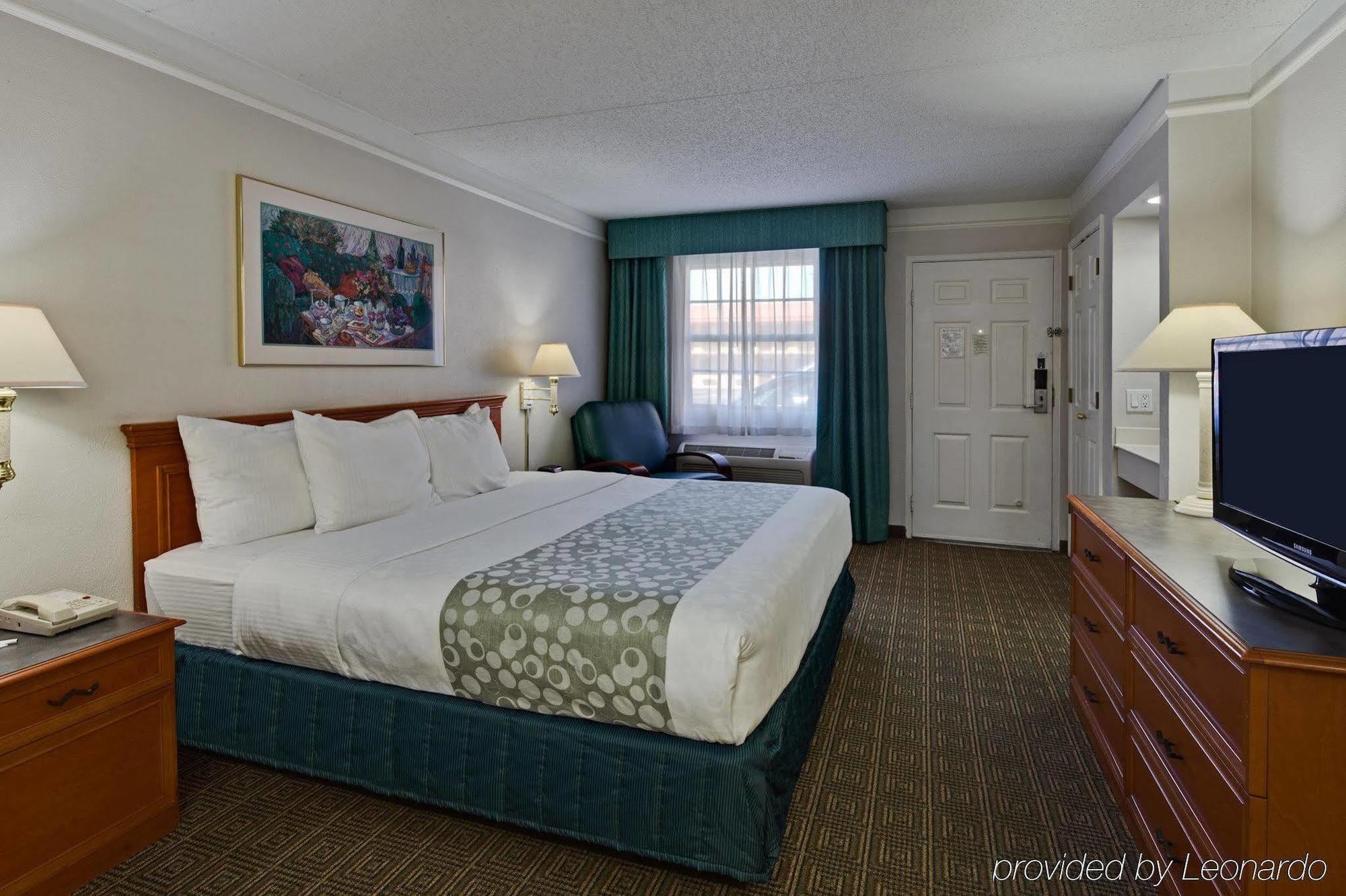 Baymont By Wyndham Jacksonville Orange Park Exterior photo